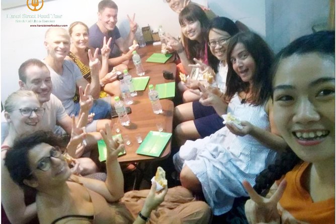 Tasting 8 Different Hanoi Street Foods at Noon Time - The guide factor: why navigation can matter as much as the food