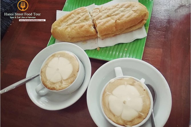 Tasting 8 Different Street Foods + Local Drink at Evening Time by Walking - How the Old Quarter food culture ties together, bite by bite