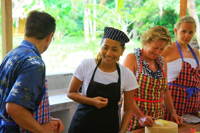 Thai Cooking Class in Khao Lak by Amazon Prime Series Chef - Key highlights at a glance