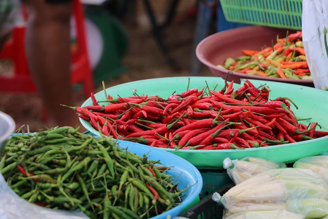 Thai Cooking Class in Khao Lak by Amazon Prime Series Chef - Chef Wandee’s teaching style: curry pastes and the why behind Thai food