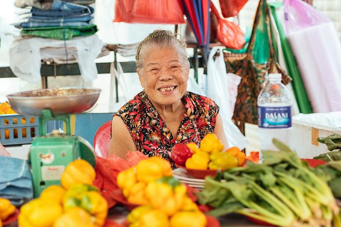 The Award-Winning PRIVATE Food Tour: 10 Tastings of 3 Cultures - How the Tour Works on the Ground (Meet Near Arab Street)