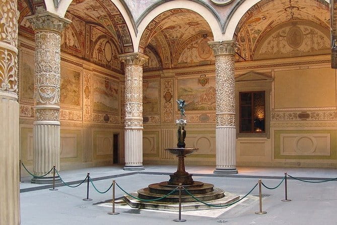 The Best of Florence Walking Tour in a Small Group - Palazzo Medici Riccardi: where banking wealth becomes visible power
