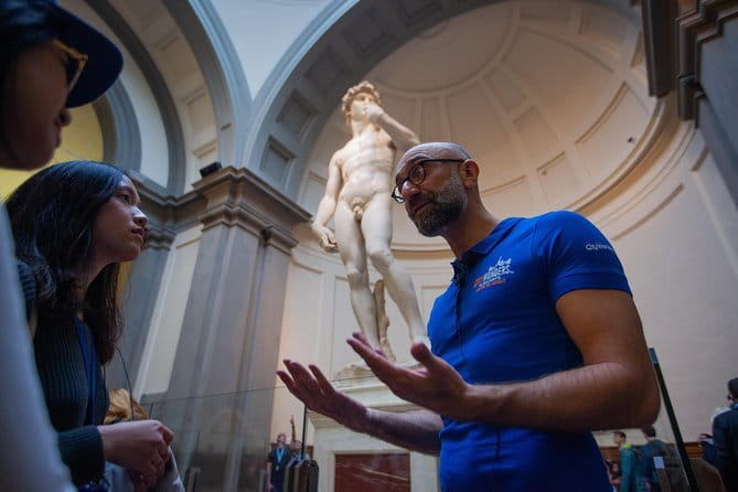 The Best of Florence Walking Tour in a Small Group - Piazza della Signoria and Palazzo Vecchio: civic Florence before you hit the art