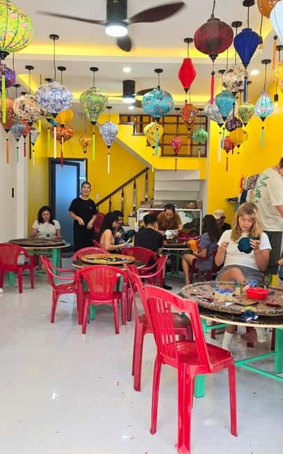 The Lantern Lady: Traditional Lantern Class in Old Town - Key Things You’ll Notice Right Away