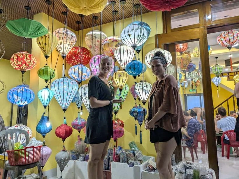 The Lantern Lady: Traditional Lantern Class in Old Town - Where You Make a Traditional Hoi An Lantern