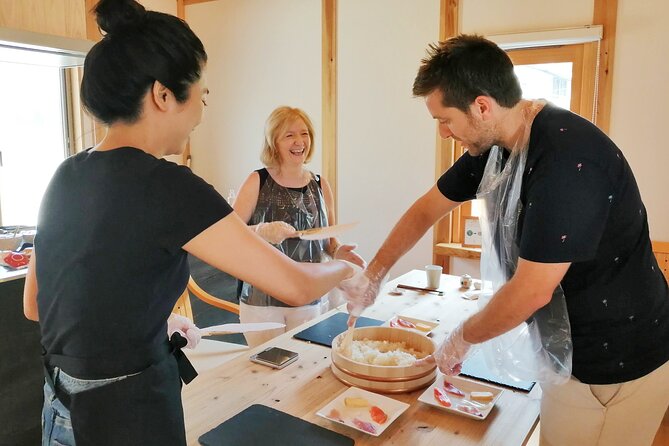The Original Small-Group Sushi Making Class in Kyoto - Hygiene and comfort details that make the class easier