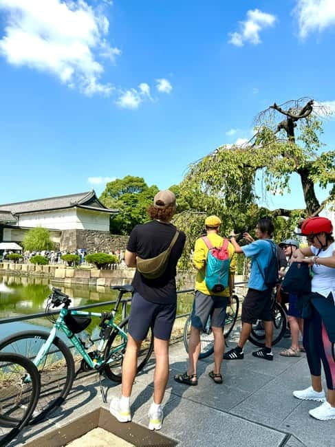 Tokyo: 3-Hour Bike or E-Bike City Highlights Tour - Tokyo Station photo break: a landmark that anchors your route