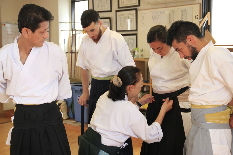 Tokyo: Authentic Samurai Training at a Dojo - Horseback archery bow: the samurai weapon most people forget