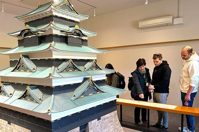 Tokyo Castle & Imperial PalaceーShogun Walking Tour - Key highlights worth showing up for