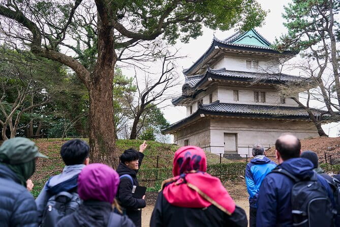 Tokyo Castle & Imperial PalaceーShogun Walking Tour - Stop 1: Sakurada Tatsumi Yagura turret and the security you can spot
