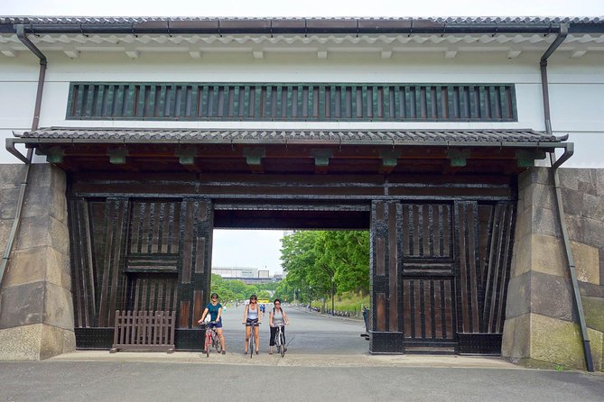 Tokyo Guided Small-Group Biking Tour - Zōjō-ji Temple and Tokyo Tower Views
