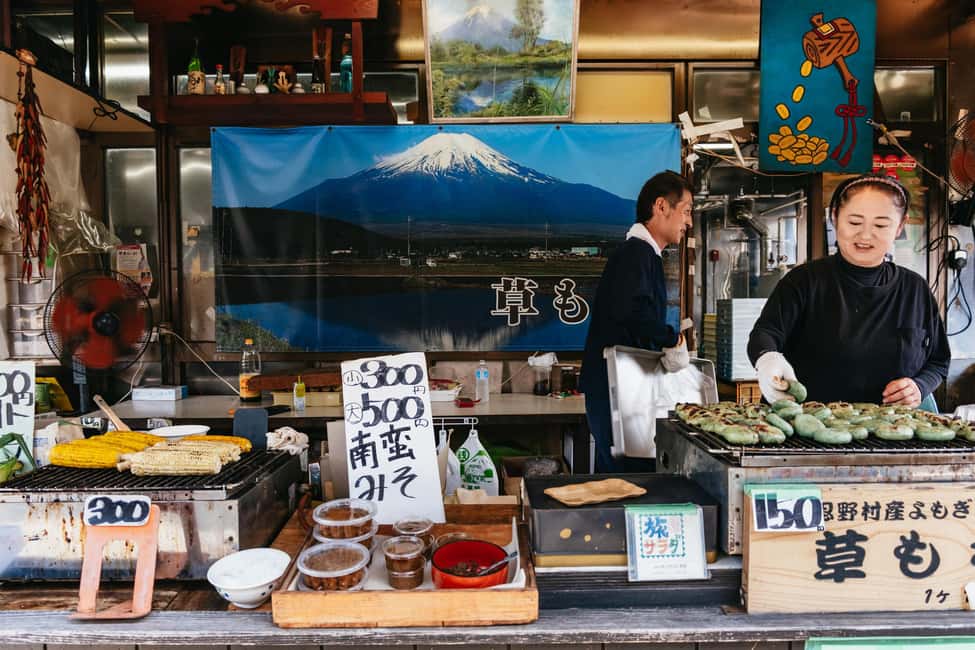 Tokyo: Mount Fuji Day Tour with Optional Buddha & Lake Ashi - Lake Ashi and the Hakone Pirate Ship: the cruise option’s payoff