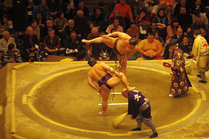 Tokyo Sumo Wrestling Tournament Experience - What the full schedule feels like (and why it keeps you on track)
