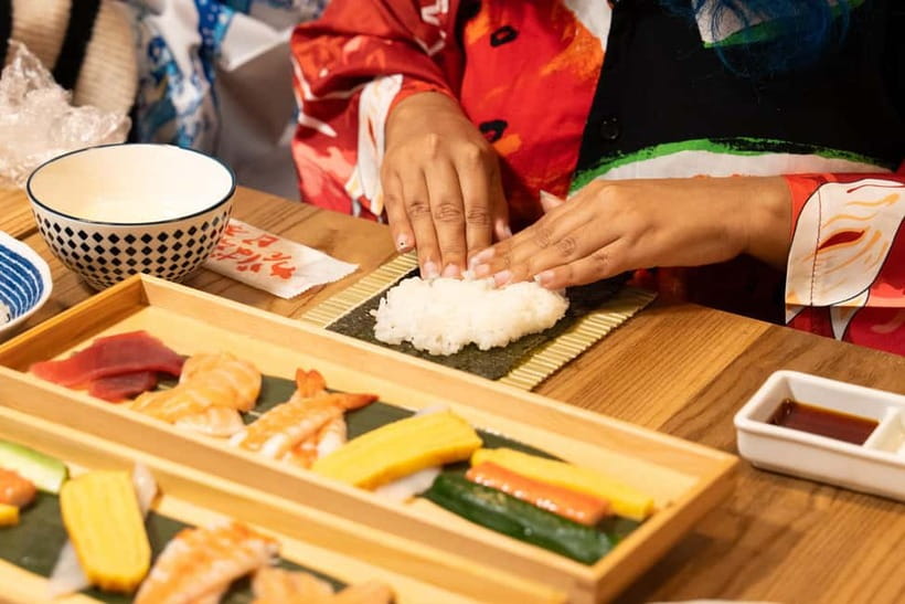 Tokyo: Sushi Making Class in a Happi Coat near a Famous Spot - Allergies and dietary needs: tell them early for the best shot