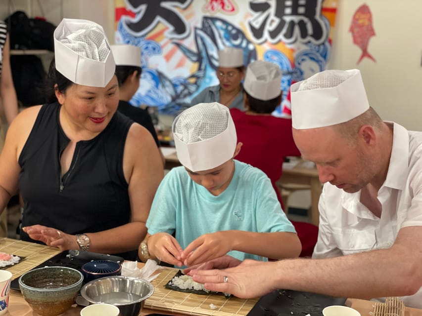 Tokyo: Tsukiji Fish Market Sushi Making Class with Pro Chef - Why Tsukiji’s Outer Market Is the Right Place for Sushi Lessons
