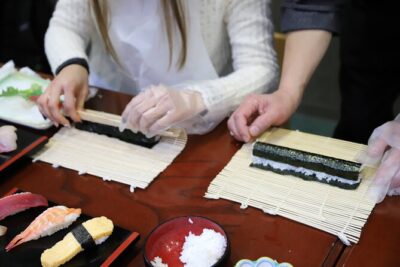 Tsukiji Fish Market Guided Tour and Sushi Making with Pro Chef - Outer Tsukiji Fish Market: the seafood supply chain in real life
