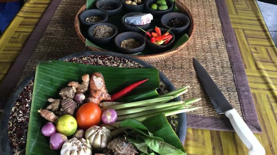 Ubud: Cooking Class with Transfers and Optional Market Visit - Pickup, the meeting point, and why timing matters