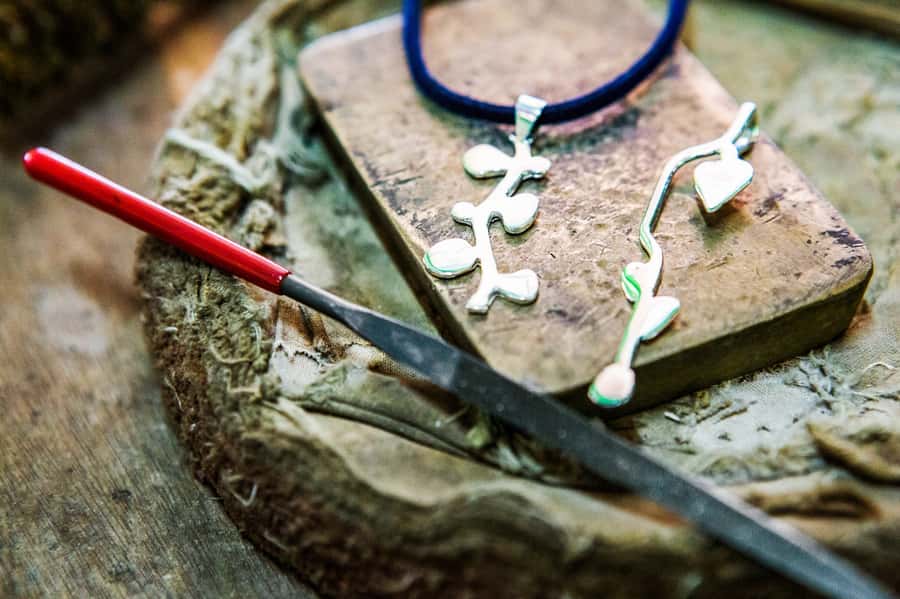 Ubud: Handcrafted Silver Jewelry Workshop - Choosing Your Piece: Ring, Earrings, or Pendant