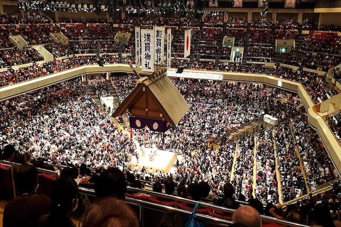 Ultimate Sumo Tournament: Tokyo, Osaka, Nagoya, Fukuoka - Tokyo at Ryogoku Kokugikan: the classic sumo address