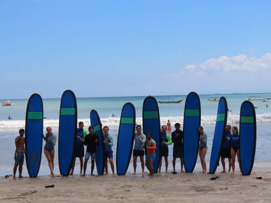 Uluwatu: Beginner & Intermediate Surf Lesson with Equipment - The first 15 minutes: safety and theory on shore