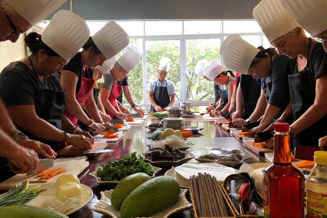 Vietnamese Food Cooking Class in Hanoi with Market Experience - Dong Xuan Market: more than a walk with street snacks