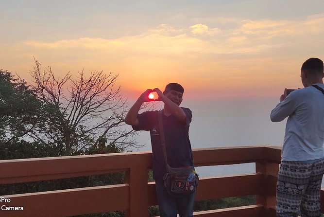 Wat Phra That Doi Suthep spiritual Sunrise Tour with an Ex-monk - Key things that make this tour worth your time