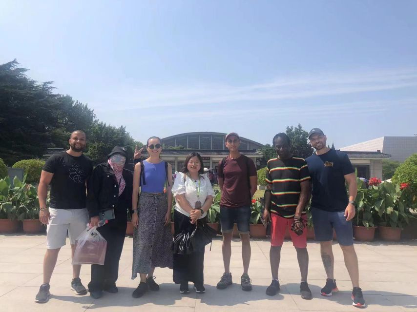 Xian: Terracotta Army Ticket & Guided Bus Tour with Options - Inside the Qinshihuang Mausoleum Museum: how to make sense of the pits