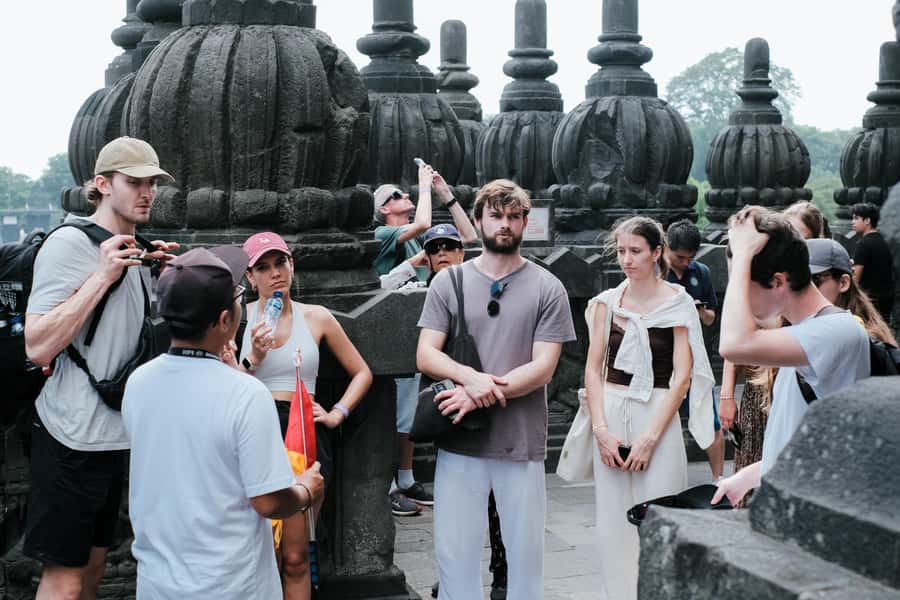 Yogyakarta: Borobudur and Prambanan Temples Guided Tour - Lunch: not included, but handled responsibly