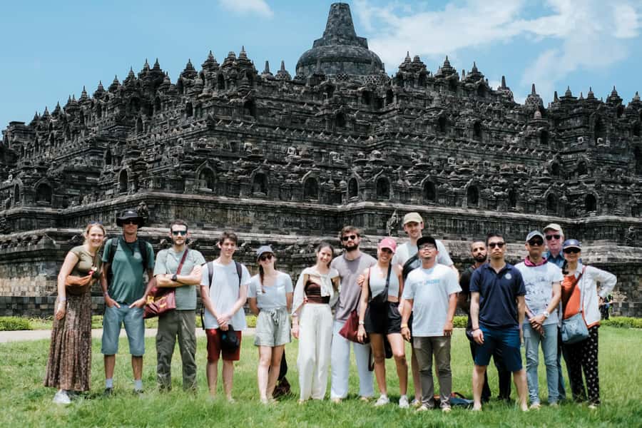Yogyakarta: Borobudur and Prambanan Temples Guided Tour - Pickups, departure times, and where you’ll end up