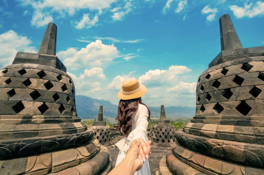 Yogyakarta: Borobudur Climb-up & Prambanan Temple Day Tour - How the day flows: Borobudur first, Prambanan after