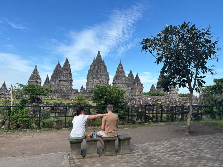 Yogyakarta: Borobudur ClimbUp (sunrise option) & Prambanan - Lunch, pacing, and how the day stays manageable