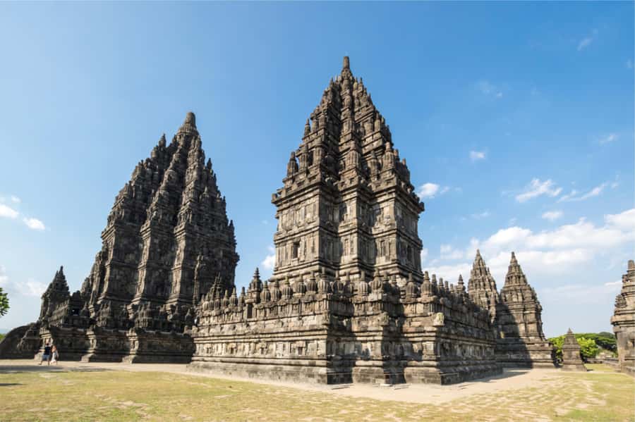 Yogyakarta: Borobudur Sunrise (Climb-up Assured) & Prambanan - Transport and timing in Java: why early pickup changes everything