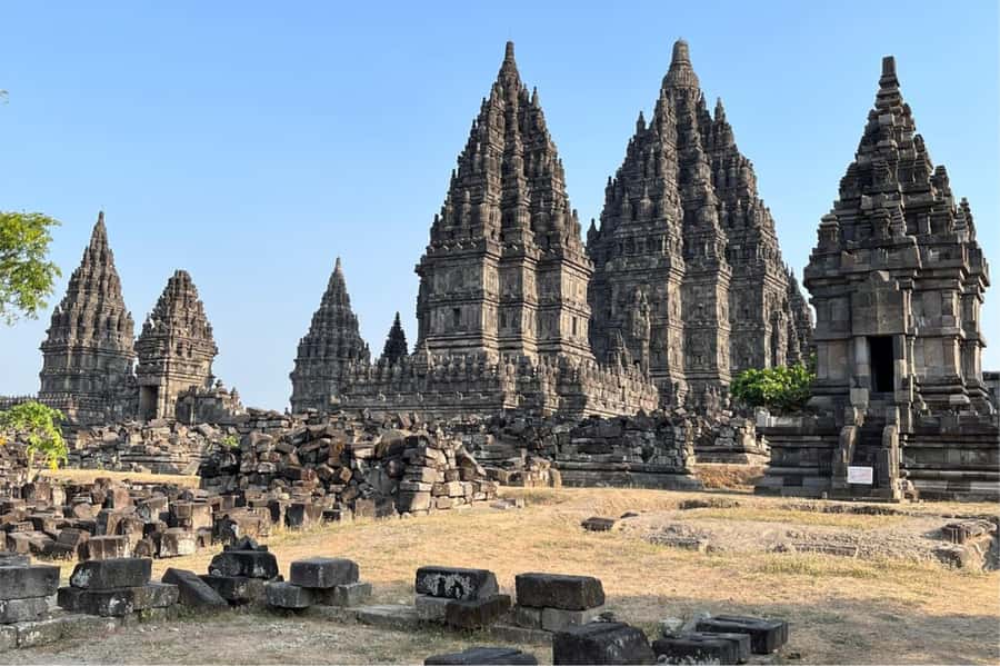 Yogyakarta: Borobudur Sunrise (Climb-up Assured) & Prambanan - Weather, rain, and the sunrise odds