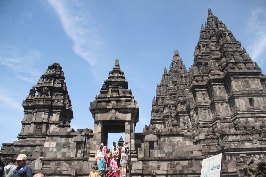 Yogyakarta: Borobudur Sunrise (Climb-up Assured) & Prambanan - What to pack for a long temple day starting before dawn