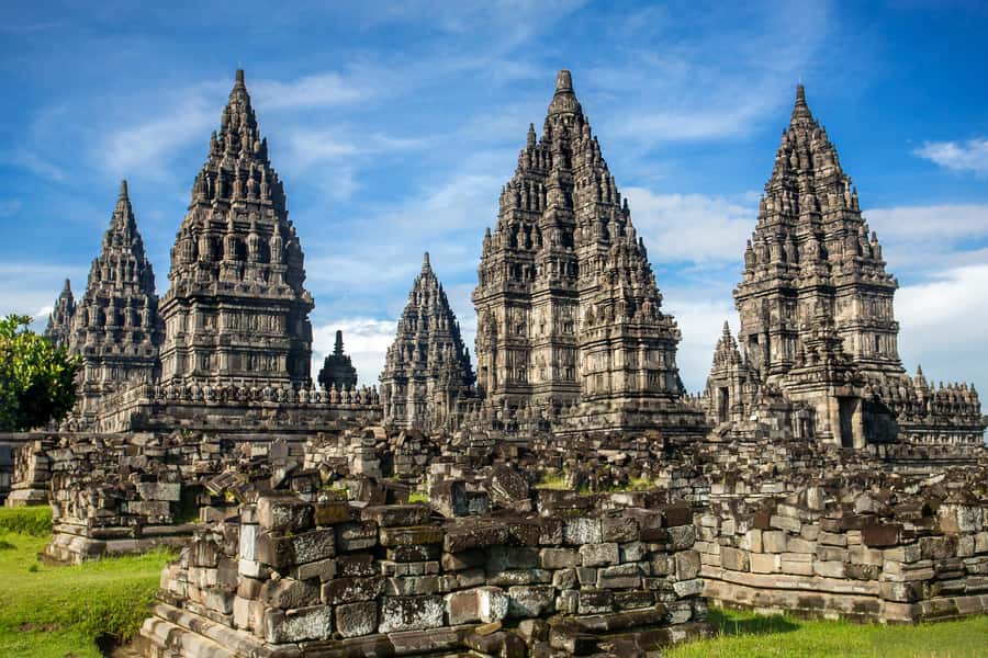 Yogyakarta: Private Car Charter with Driver - Sultan Palace and Tamansari Water Castle (and the Monday Rule)