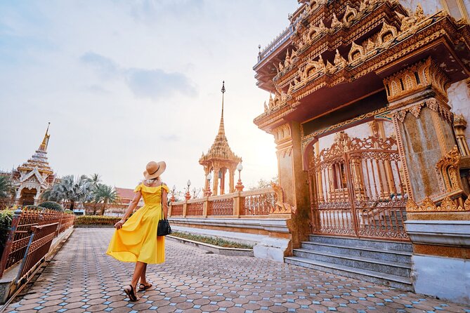 ️ Phuket Private Instagram Tour: All-Inclusive - Rock Beach Swing and the secret ocean-view photo stop